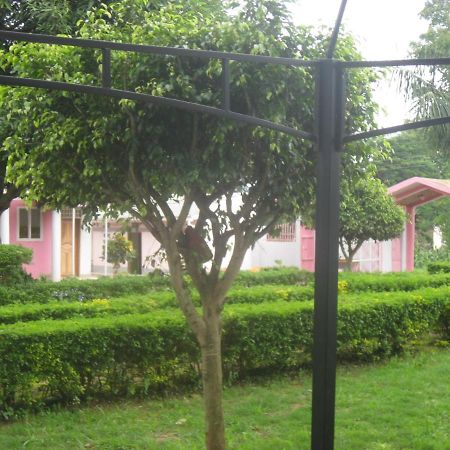 Rest&Restoration Hotel&Gardens Mbale Exterior foto